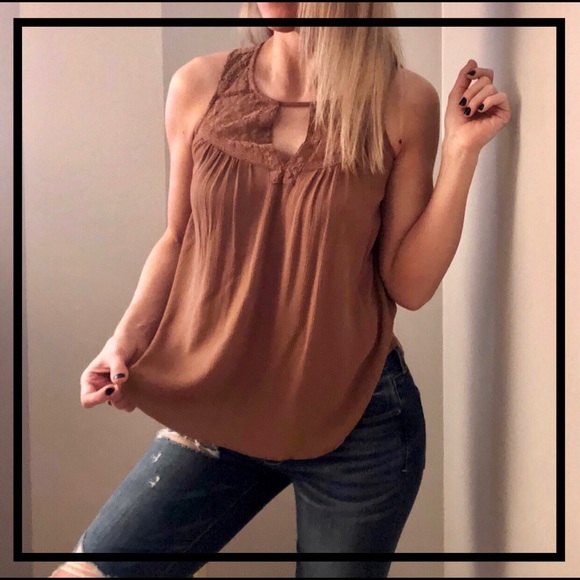 American Eagle Outfitters Tops - AEO Beautiful Flowing Lace Tank Top